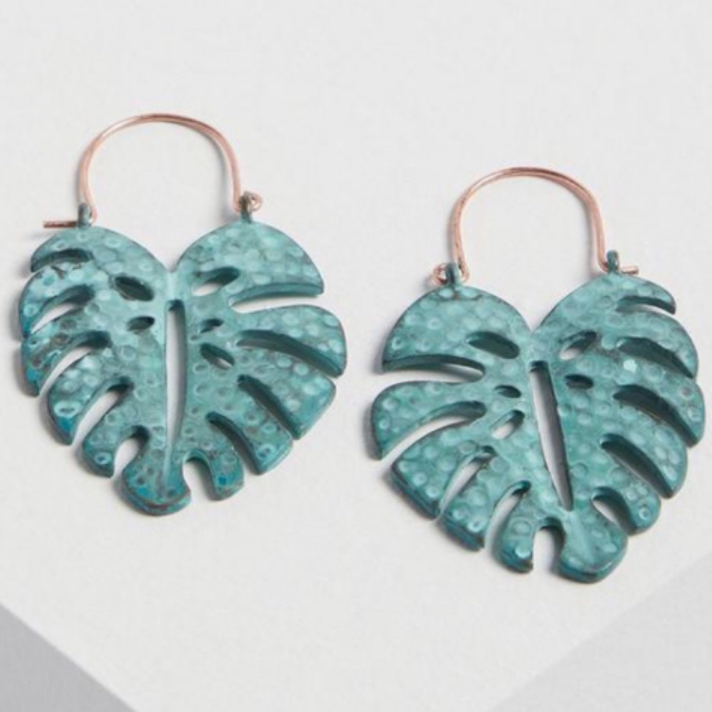 🆕 Patina Palm Earrings NWT Torrid New!